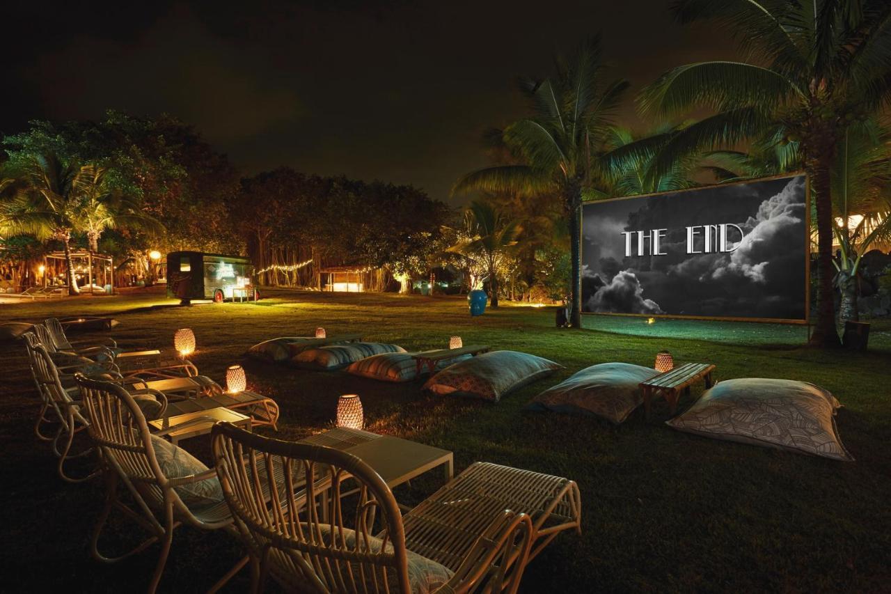 Lux* Grand Gaube Resort & Villas Exterior photo The End