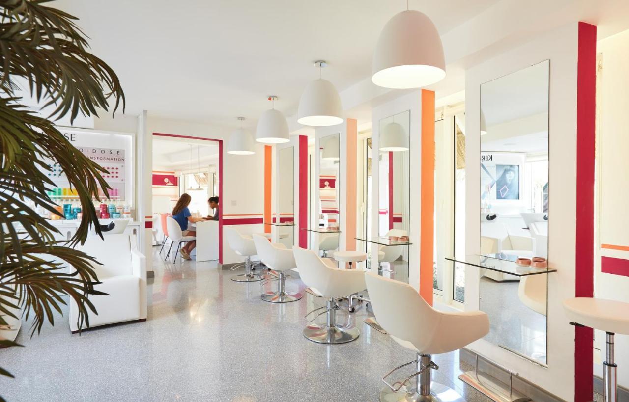 Lux* Grand Gaube Resort & Villas Exterior photo A hair salon in Paris, France