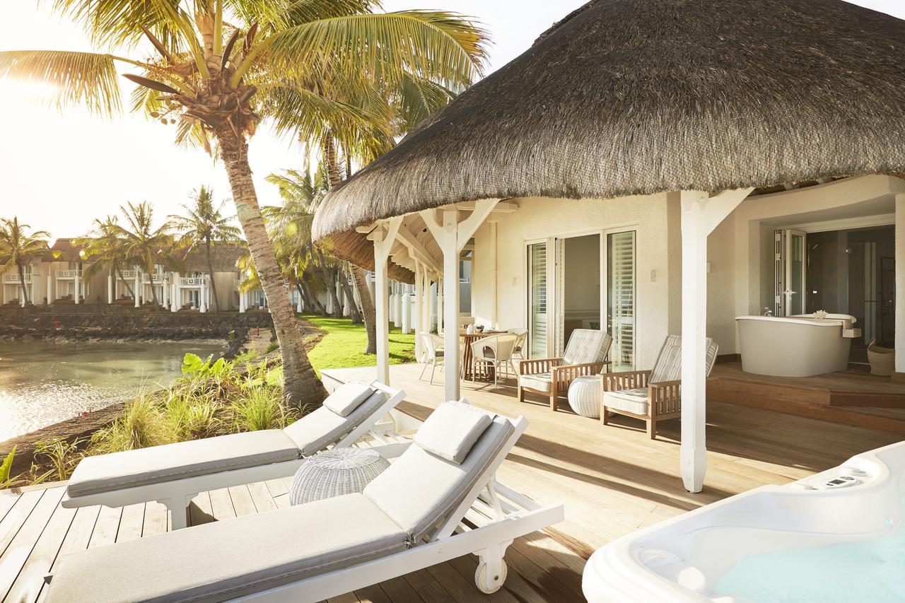Lux* Grand Gaube Resort & Villas Exterior photo Beachfront Suite