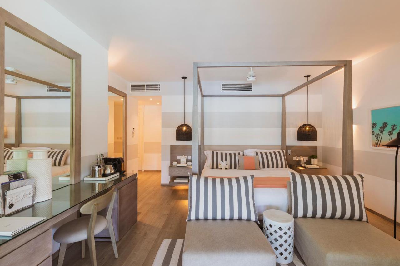 Lux* Grand Gaube Resort & Villas Exterior photo Deluxe room
